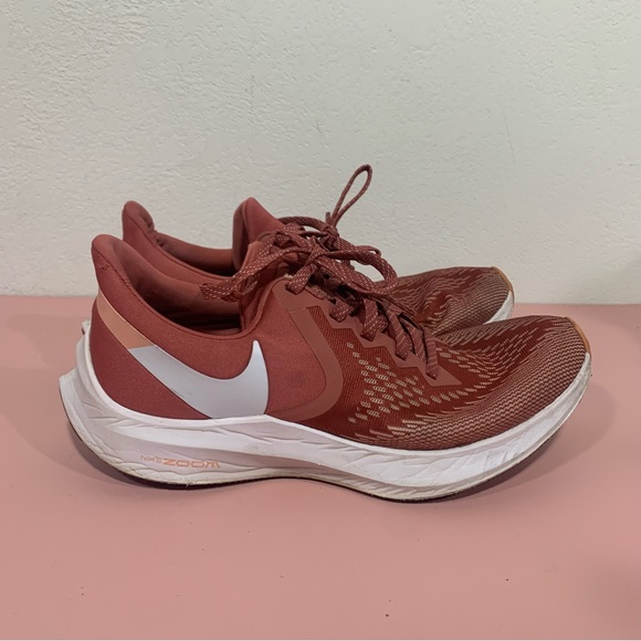 Nike Women's Air Zoom Winflo 6 Athletic Running Shoe Pink AQ8228-800 Size 10 - Picture 2 of 10